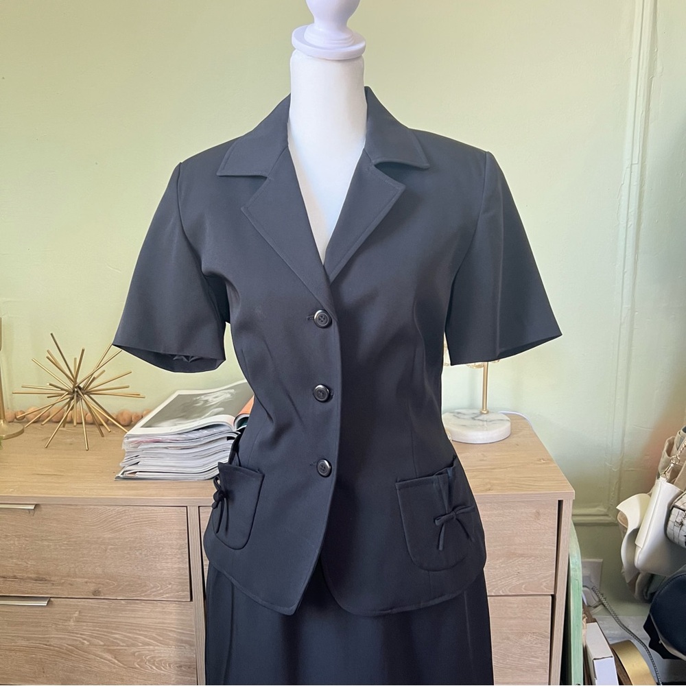 BLACKER Vintage Black Bow & Ruffle Detail Matching Suit Jacket & Skirt Set Sz M - Picture 7 of 16